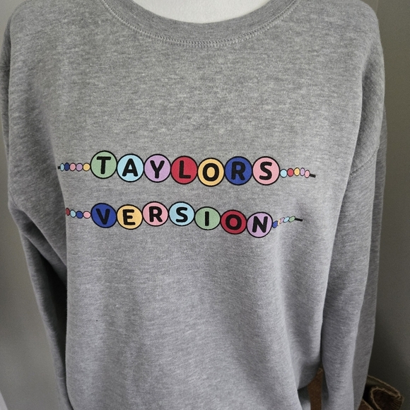 Taylor Swift Taylor's Version Womens Medium Gray Sweater - Picture 2 of 9